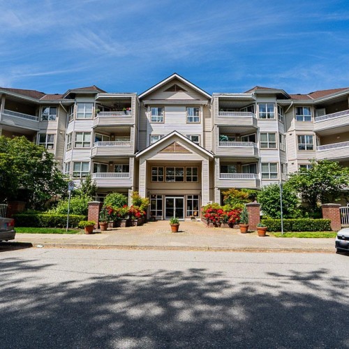 Photo 1 at #212 - 8139 121a Street, Queen Mary Park Surrey, Surrey Photo 1 at #212 - 8139 121a Street, Queen Mary Park Surrey, Surrey