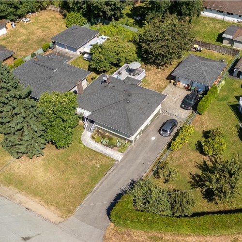 Photo 2 at 13759 111 Avenue, Bolivar Heights, North Surrey Photo 2 at 13759 111 Avenue, Bolivar Heights, North Surrey