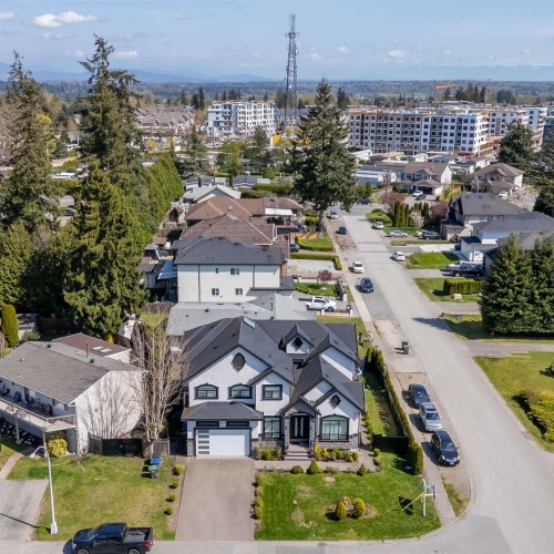 Photo 3 at 8670 Tunis Place, Fleetwood Tynehead, Surrey Photo 3 at 8670 Tunis Place, Fleetwood Tynehead, Surrey