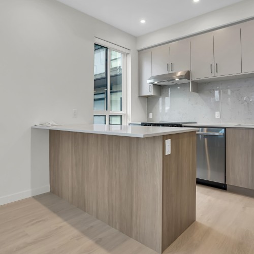 Photo 10 at E318 - 13858 108 Avenue, Whalley, North Surrey Photo 10 at E318 - 13858 108 Avenue, Whalley, North Surrey