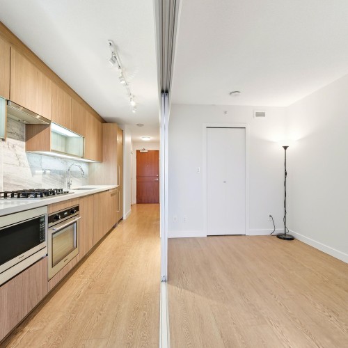 Photo 11 at 2711 - 13696 100 Avenue, Whalley, North Surrey Photo 11 at 2711 - 13696 100 Avenue, Whalley, North Surrey