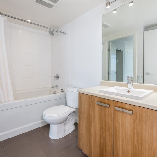 Photo 12 at 3305 - 13325 102a Avenue, Whalley, North Surrey Photo 12 at 3305 - 13325 102a Avenue, Whalley, North Surrey